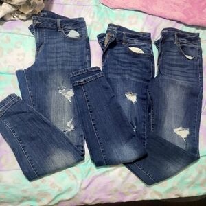 Maurice Distressed Skinny Jeans Size LARGE.